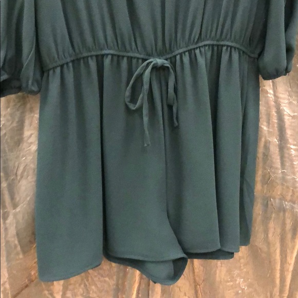 Black Ruffled Romper - Picture 5 of 7